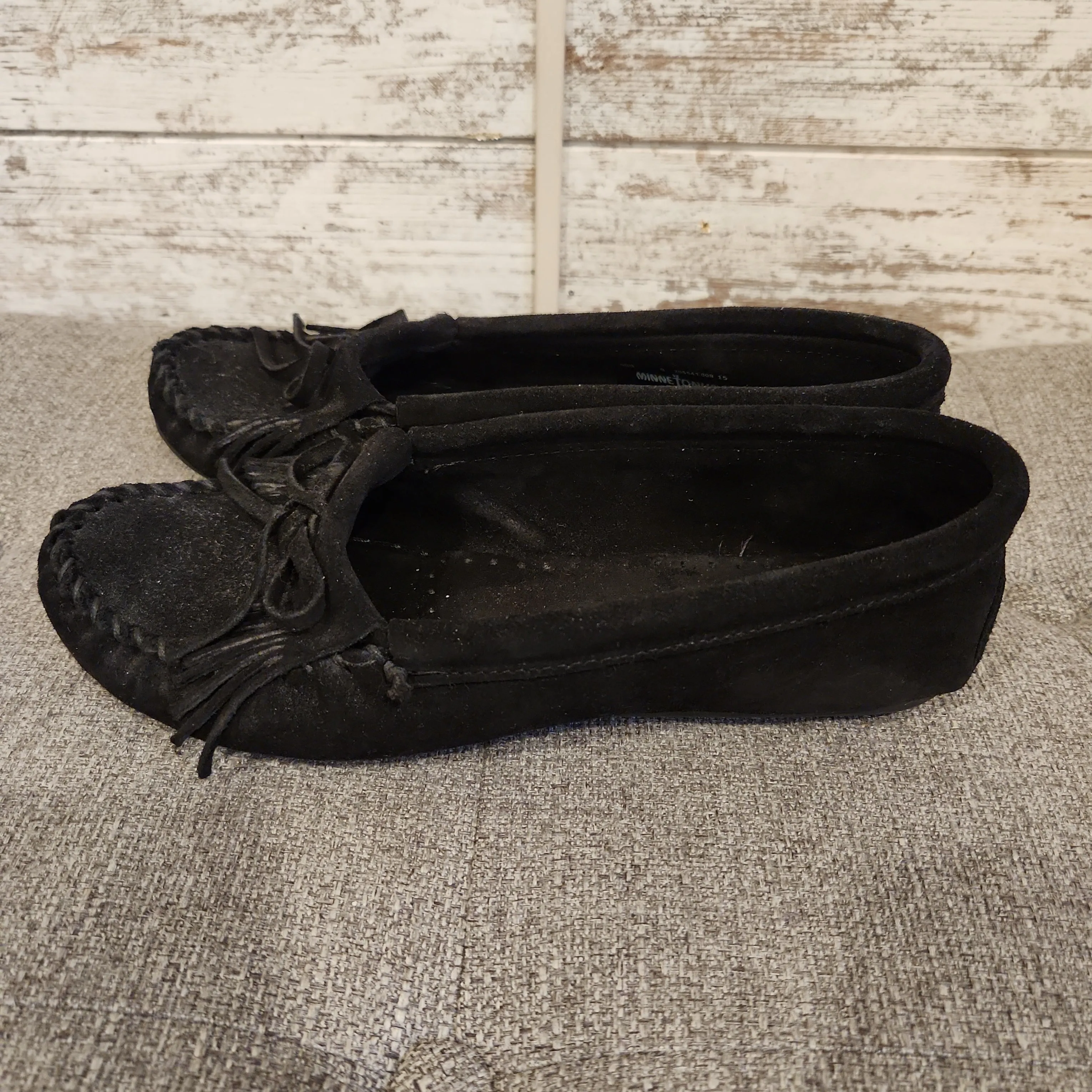 BLACK MOCCASINS