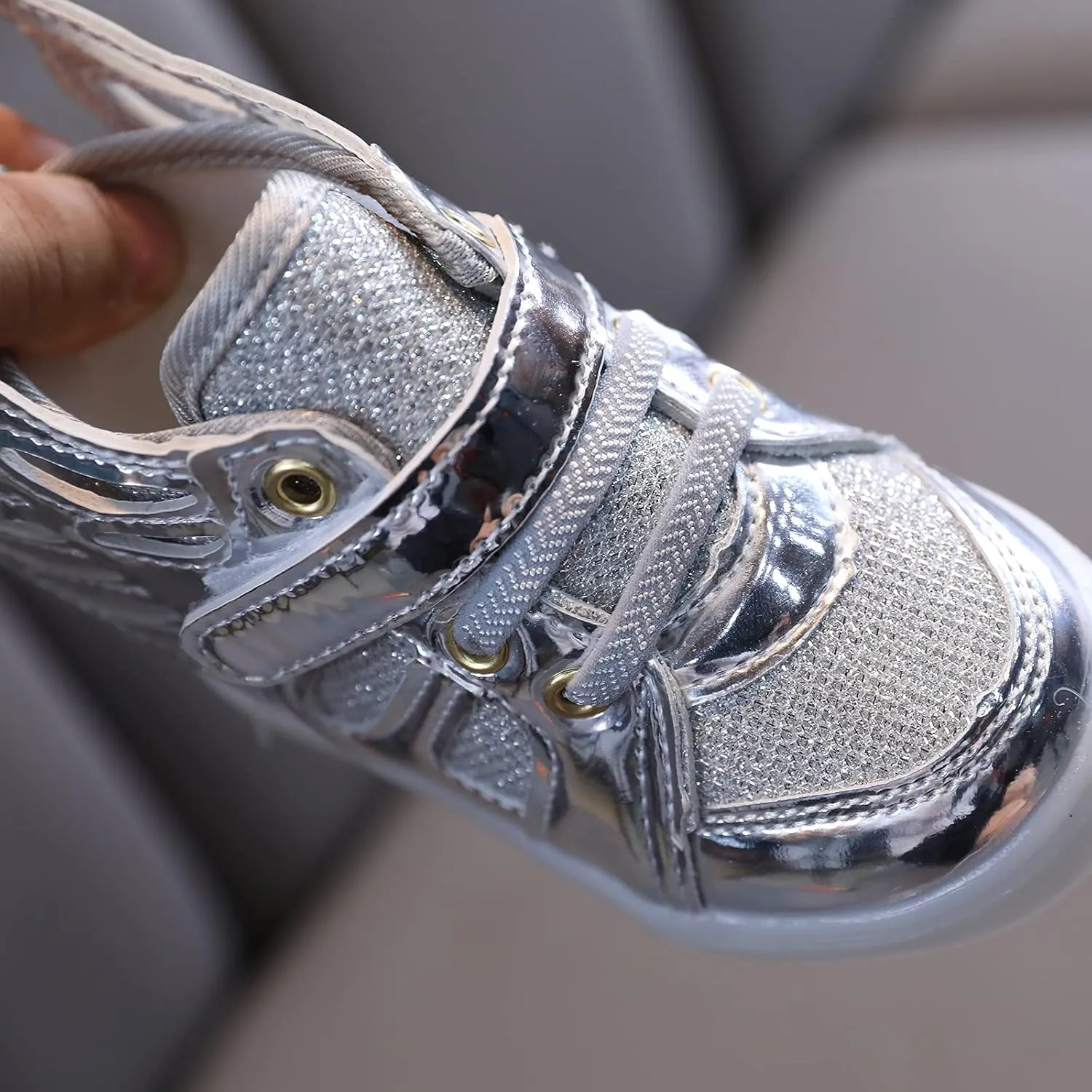 Toddler Led Shoes Light Up Sneakers Boys Girls Flashing Running Sneakers Breathable Casual Sport Walking Shoes